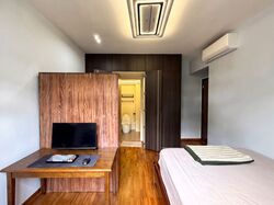 Seletaris (D27), Condominium #599381811